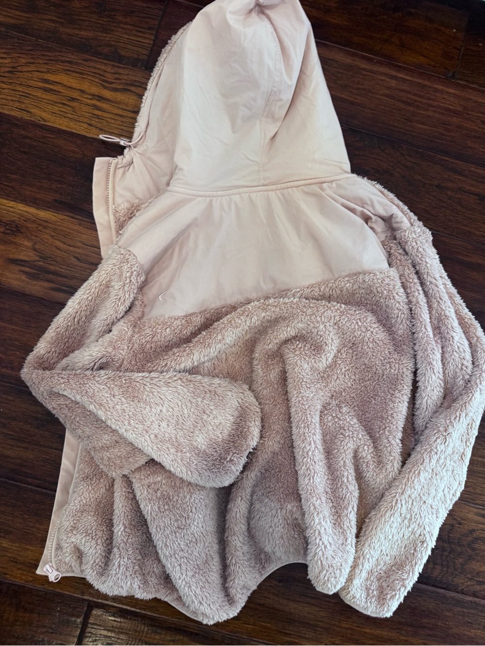 Zyia Teddy Jacket - Picture 4 of 5